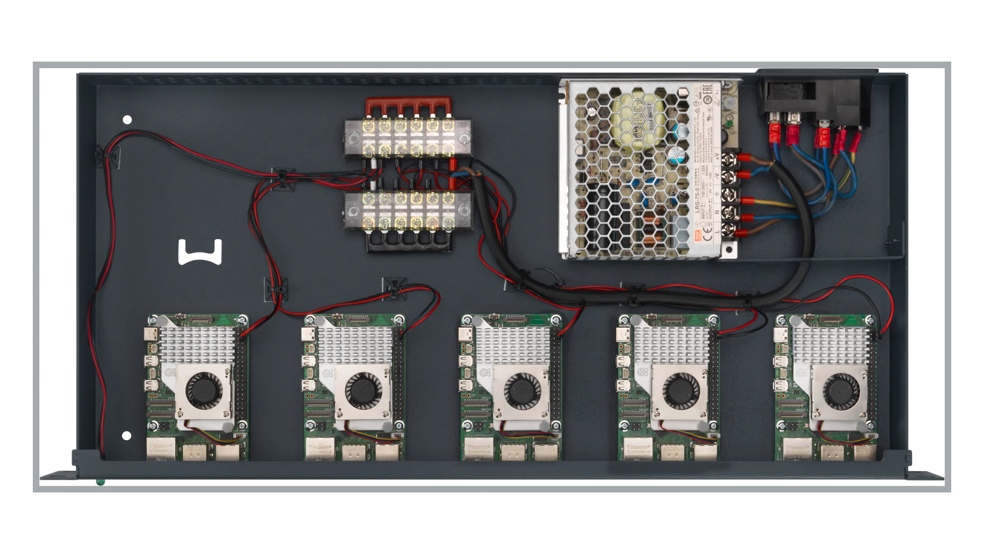 Présentation du Rack 1U pour 5x Raspberry Pi 5 avec alimentation ...