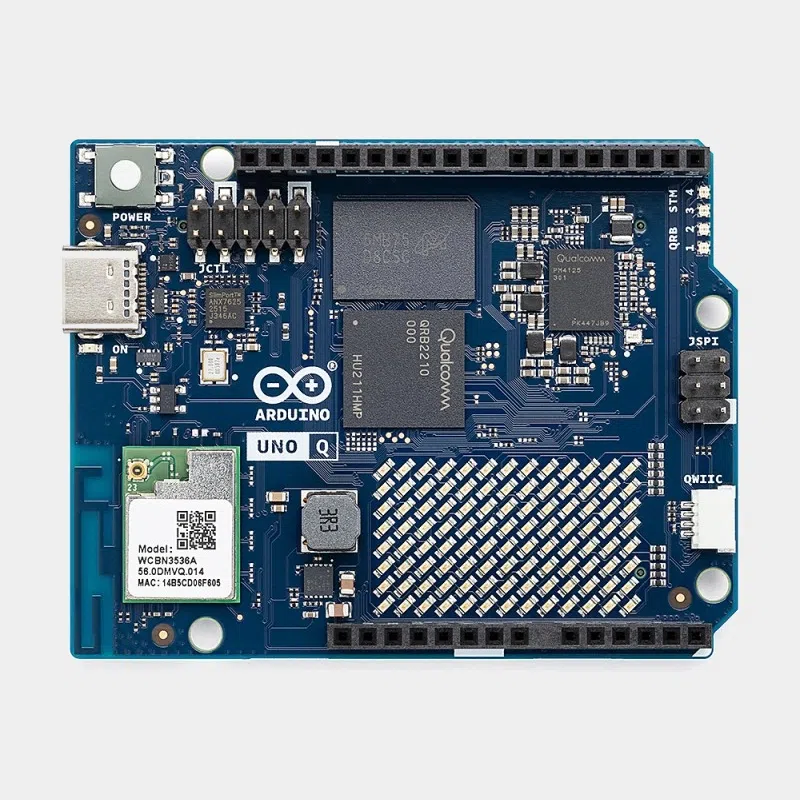 Arduino UNO Q 2