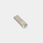 Clé USB 3.0 officielle Raspberry Pi en métal argenté avec logo embossé