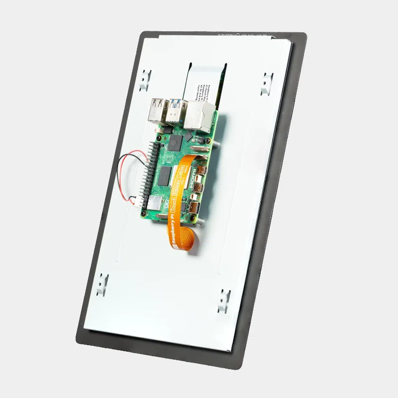 Accueil 21 Écran tactile Raspberry Pi Touch Display 2 vu de dos avec carte Raspberry Pi fixée